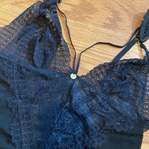 Like new Hook lace bodysuit